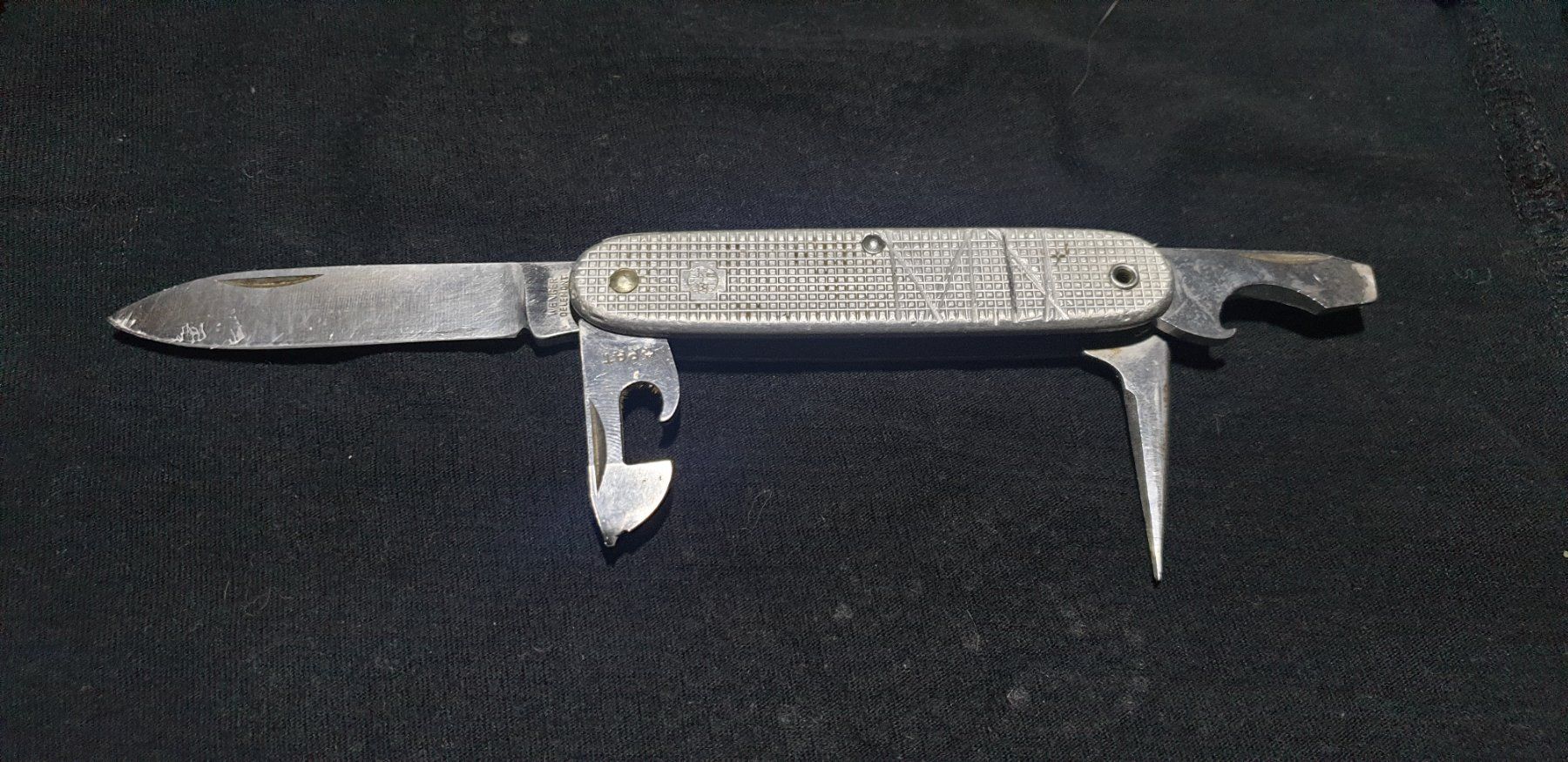 Wenger Coltelli tascabile: Wenger 65  Militar Delemont Alox Sackmesser – Usato da Val D Illiez venduto da SnowRoof