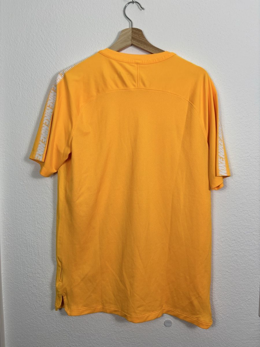 Nike T-shirt: Nike Sportshirt – Usato da Solothurn venduto da skillsine 1
