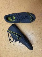 Chaussures de foot pour terrain synthétique Nike 37,5
