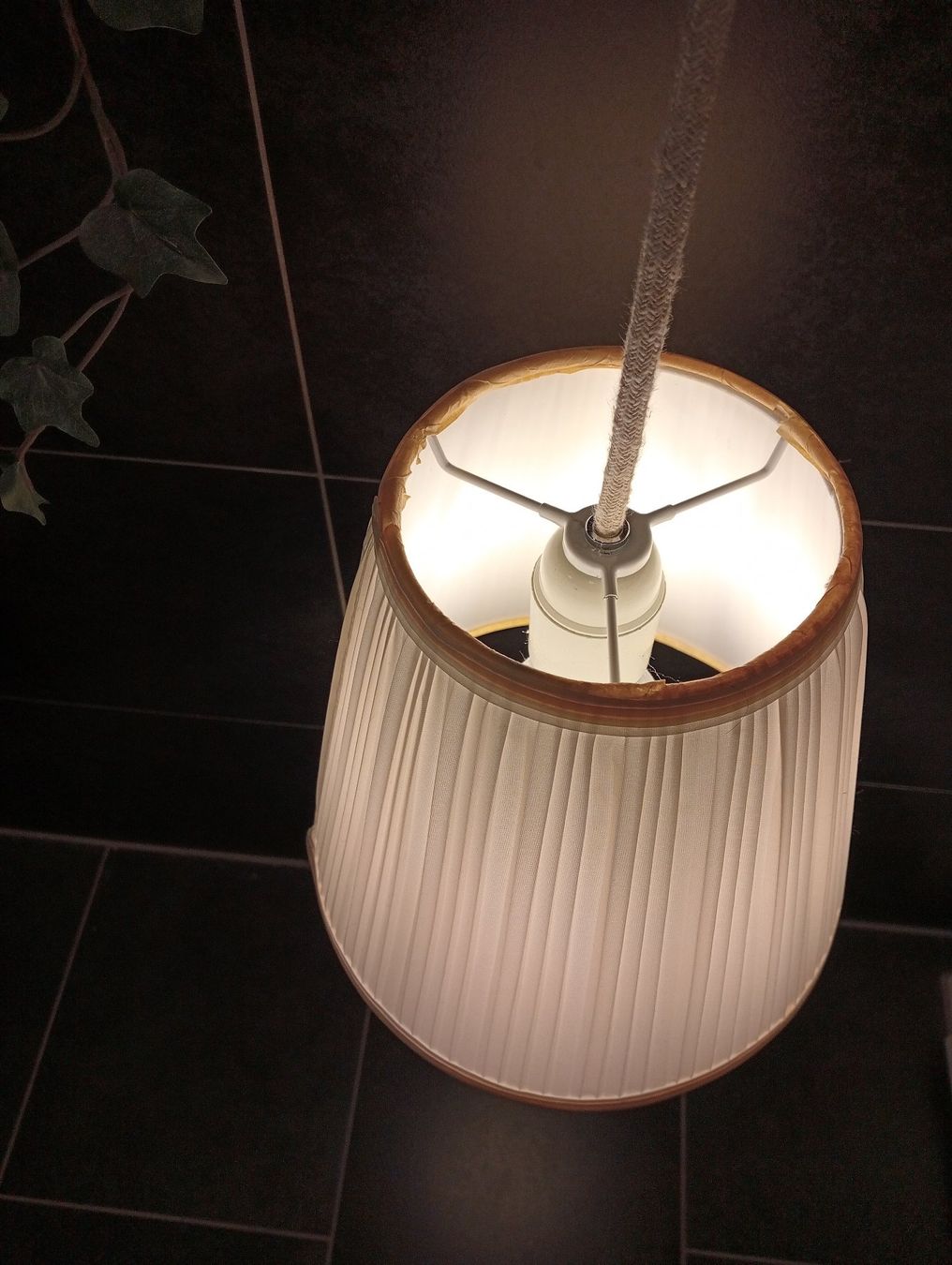 Lampadari & plafoniere: Hängelampe, Stoffschirm – Usato da St.Niklausen LU venduto da Wirdbereitsverwendet 5