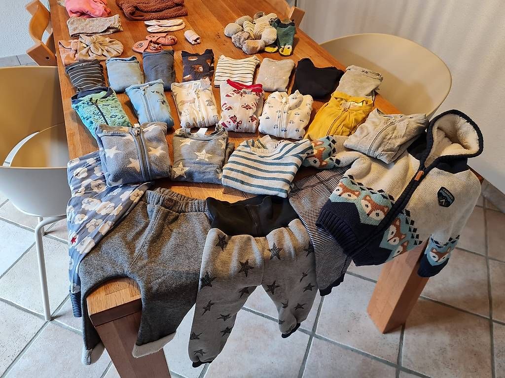 Kleiderpakete & -sets: Kinderkleider Gr. 80 – Gebraucht aus La Heutte von tau_5vvl 1