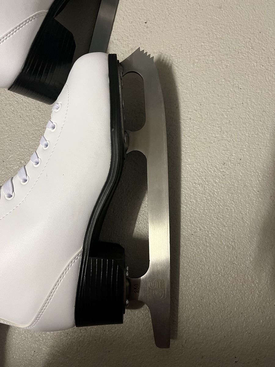 Pattini da ghiaccio: Roces Paradise Figure Skates Size 40 EU – Nuovo (secondo la descrizione) da Schwyz venduto da oly_xt92 2