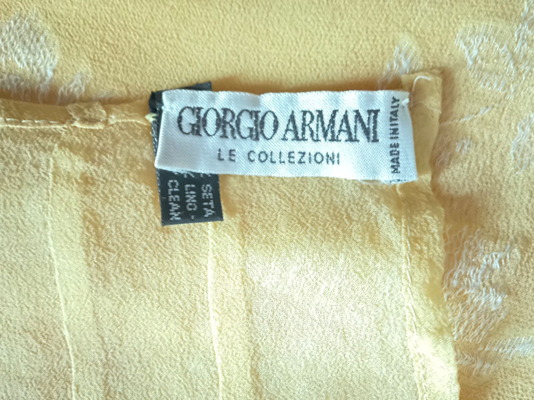 Armani Foulard & Sciarpe: Seide Schal Giorgio Armani – Usato da Biel/Bienne venduto da heygio 2
