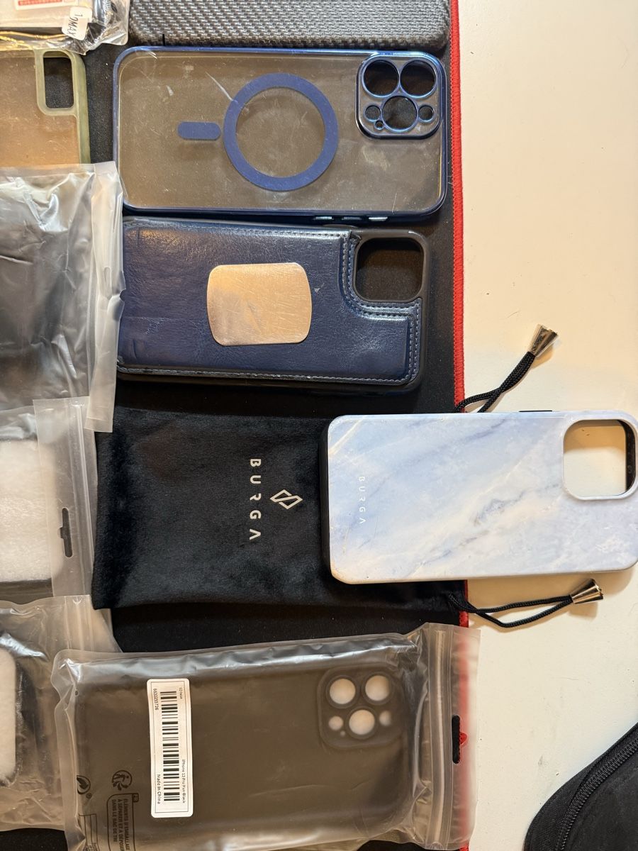 Cover & Protezioni schermo: iPhone Cover Lot – Usato da Chiasso venduto da she_9rhj 2