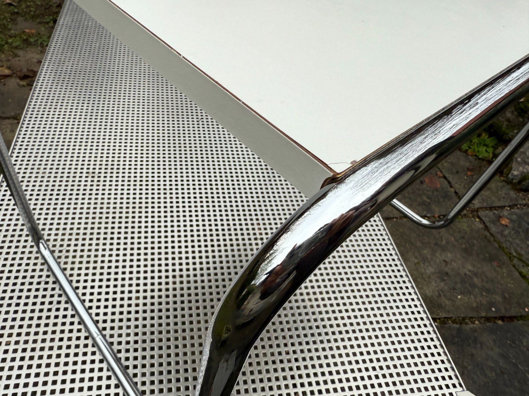 Thonet Tavoli: Beistelltisch Thonet B9 // Marcel Breuer // C – Usato da Schinznach-Dorf venduto da mix 5