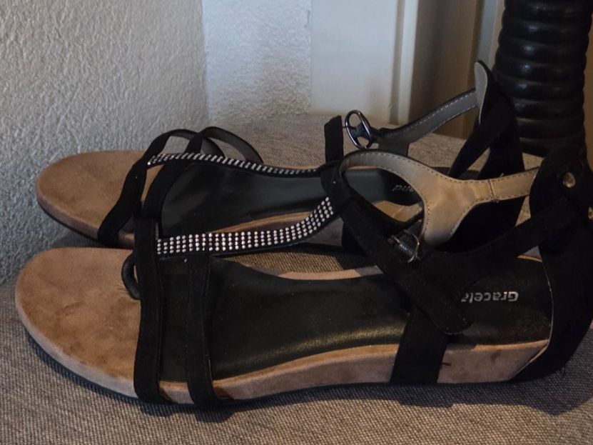 Graceland Scarpe da donna: ZZZ: Damen Sandalen Grösse 42 – Nuovo (secondo la descrizione) da Bremgarten b. Bern venduto da Marge7979