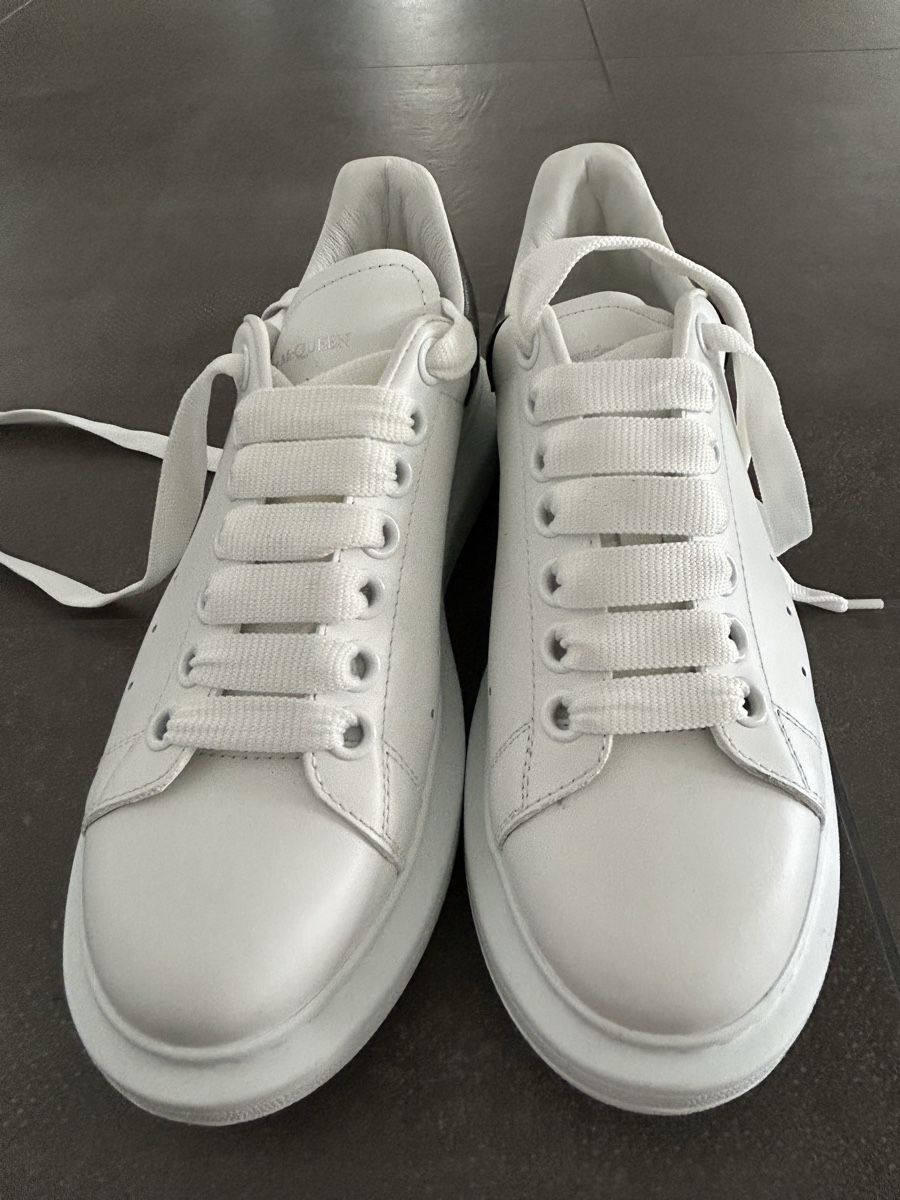 Alexander Mcqueen Chaussures femmes: Original Alexander McQueen Schuhe Gr. 37 metallic silber – Neuf (Voir description) à Itingen par ella308874 1
