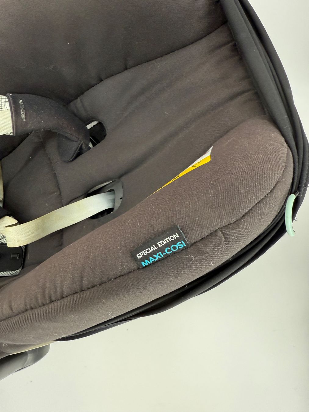 Maxi-Cosi Seggiolini per auto: Maxi Cosi Babyschale Pebble Plus mit Isofix Station – Usato da Auenstein venduto da moin. 7