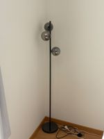 Stehlampe Kugeldesign