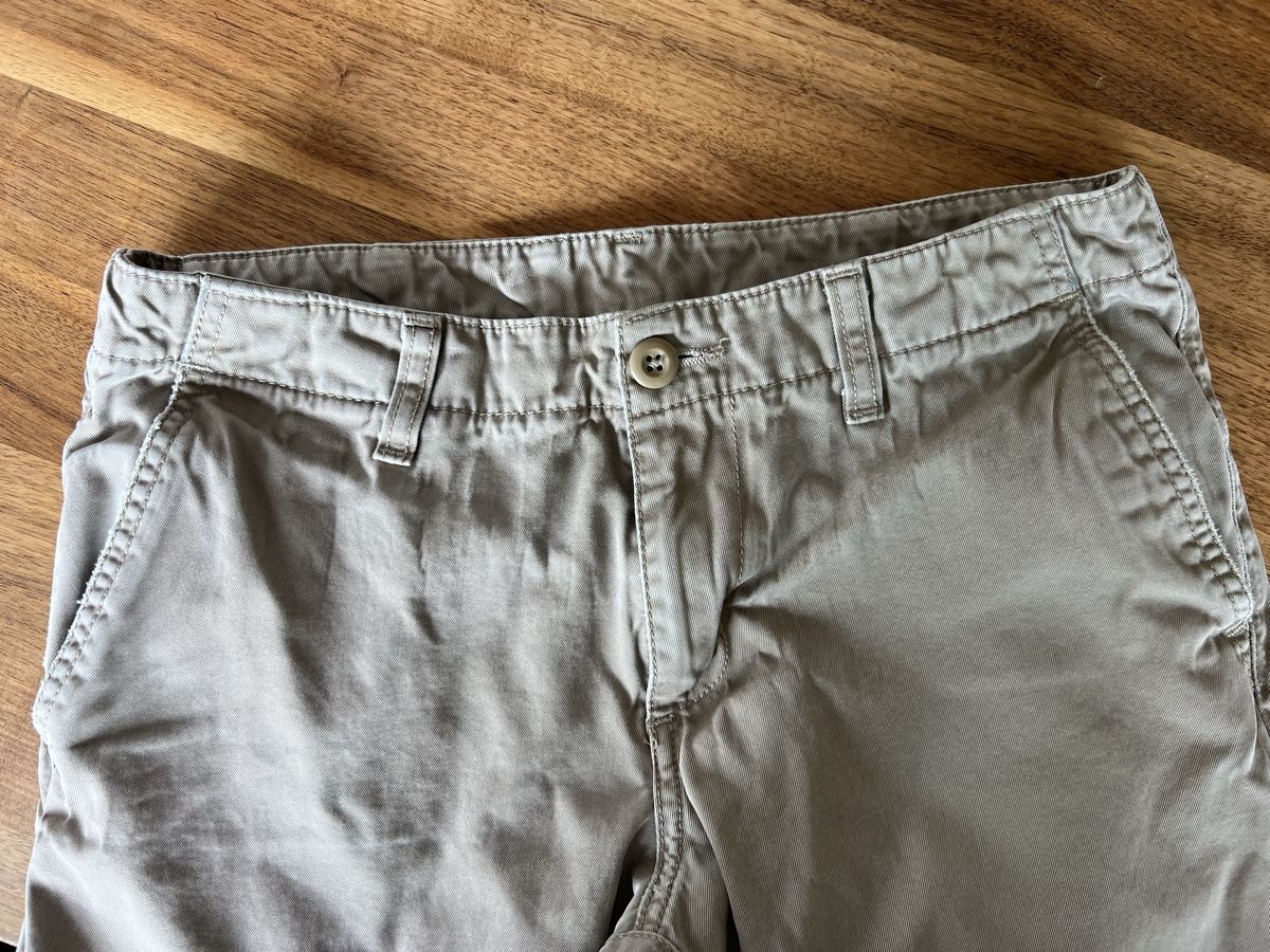 Carhartt Pantaloni: Pantalon Carhartt beige, taille 30/32 – Usato da Servion venduto da sap_w8wg 2