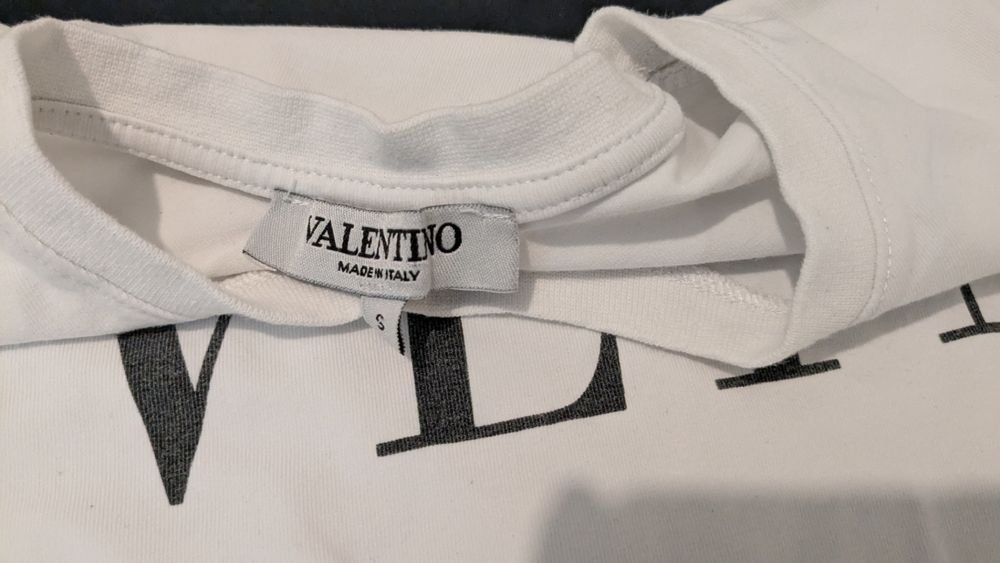 Valentino T-Shirts: Valentino T-shirt – Gebraucht aus Morges von aya_65lb 2