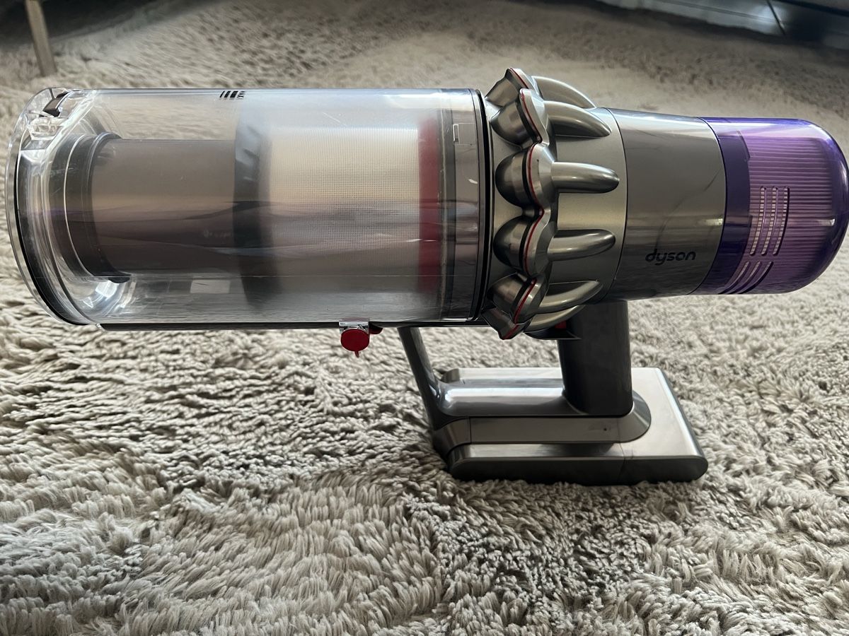 Dyson Aspirateurs & Accessoires: Dyson V11 Absolute ✅ accessoires ✅ batterie ✅ – D'occasion à Vauderens par Sah-C1995 2
