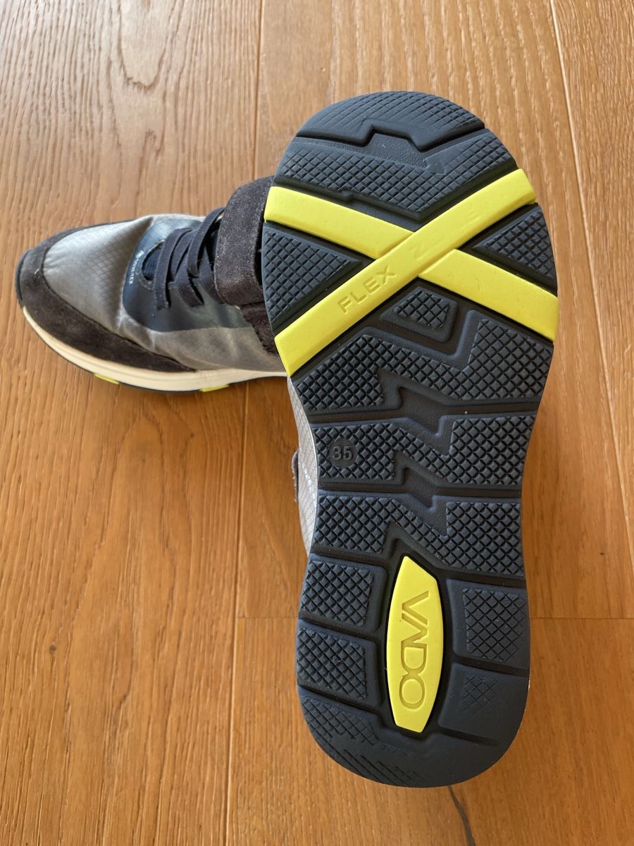 Scarpe per ragazzi: Trekkingschuhe / Sneaker – Usato da Aarwangen venduto da erd_ngx8 3
