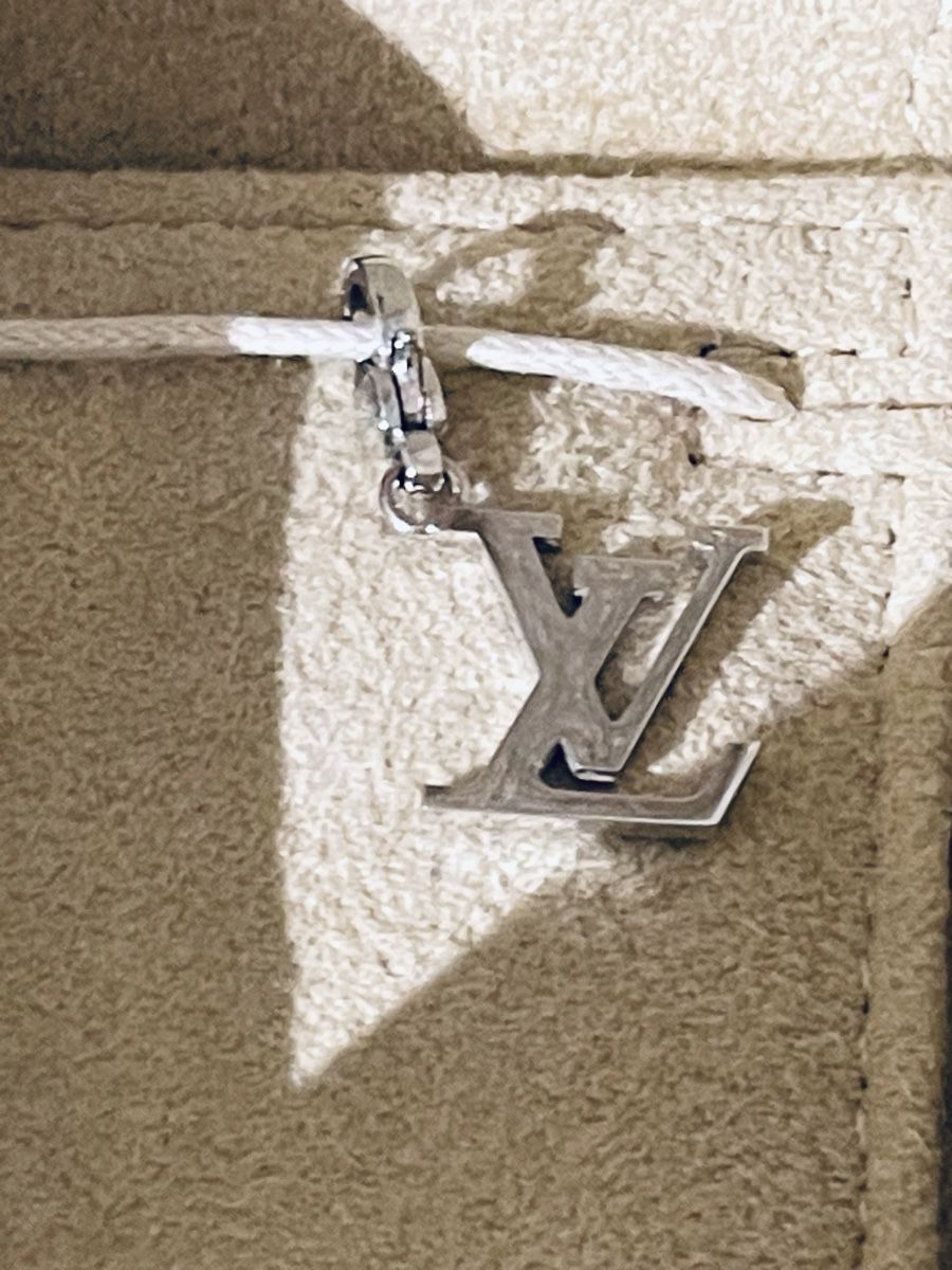 Louis Vuitton Ciondoli: Louis Vuitton Charm Weissgold – Usato da Unterstammheim venduto da Aro8