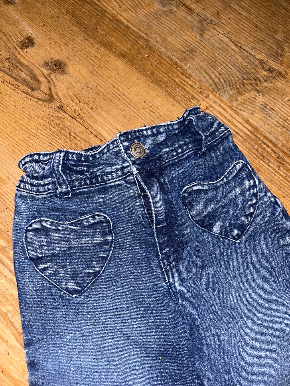 Pantalons: Schlaghose/Jeans 104/110 mit Gummizug – D'occasion à Safenwil par 2hand_aber_wertvoll 1