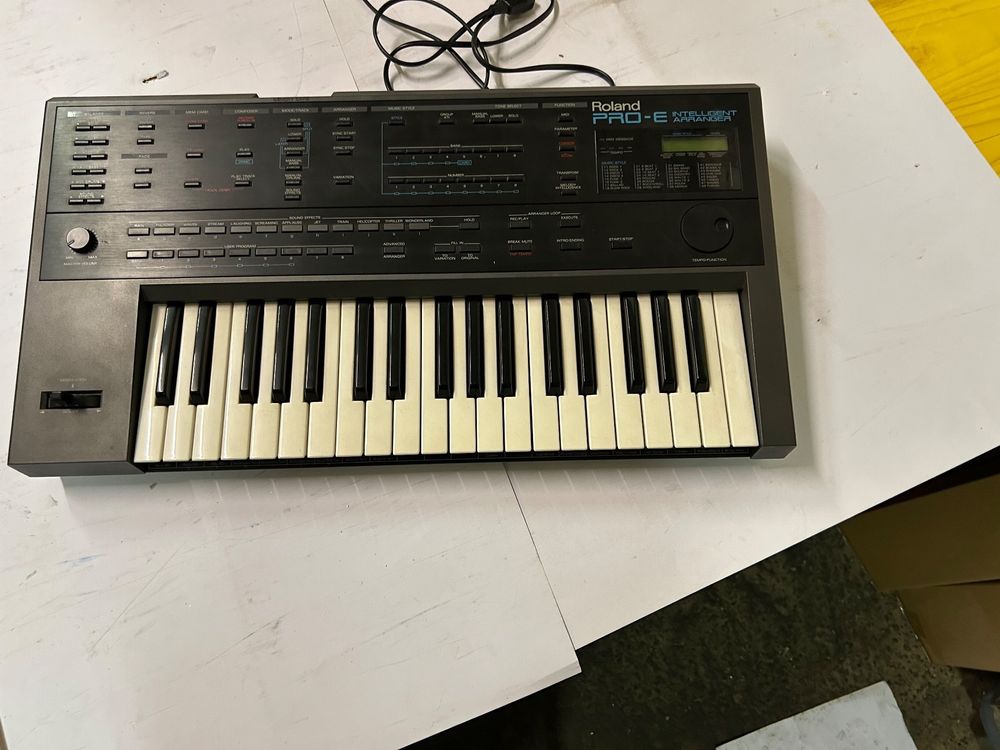 Roland PRO-E (Gebraucht) in Etzelkofen für CHF 80 – mit Lieferung auf ...