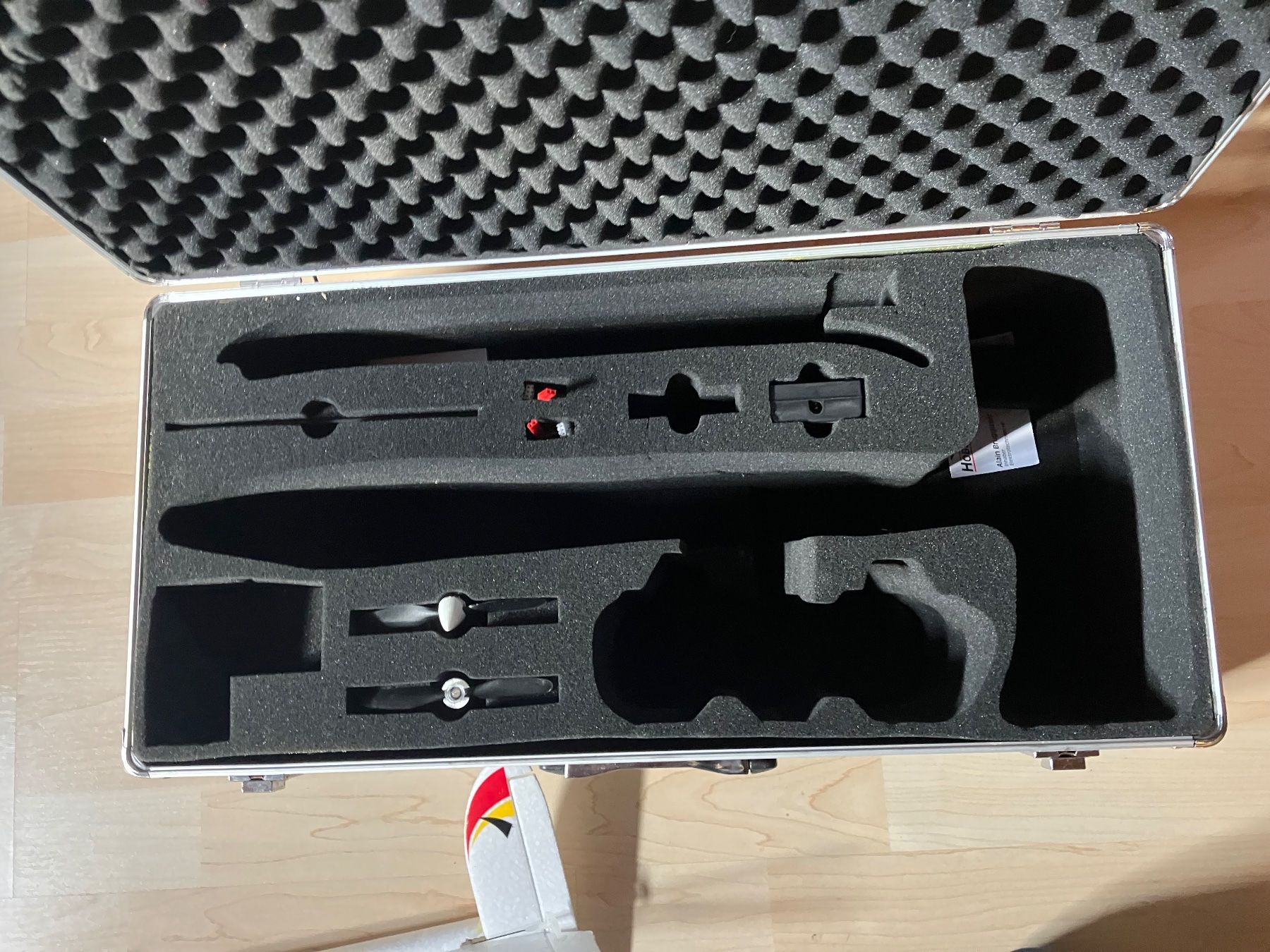Modellismo RC: Modelflugzeug defekt mit Koffer – Difettoso da Reigoldswil venduto da GNVeluxboost 3