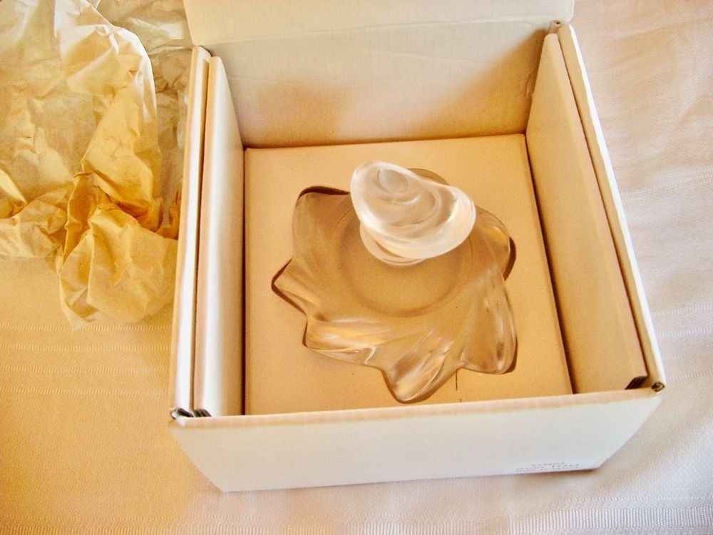 Lalique Flaconi: LALIQUE CHRISTAL PARIS Parfum Flacon SAMOA – Nuovo e nell'imballaggio originale da Winkel venduto da gabriele56 3