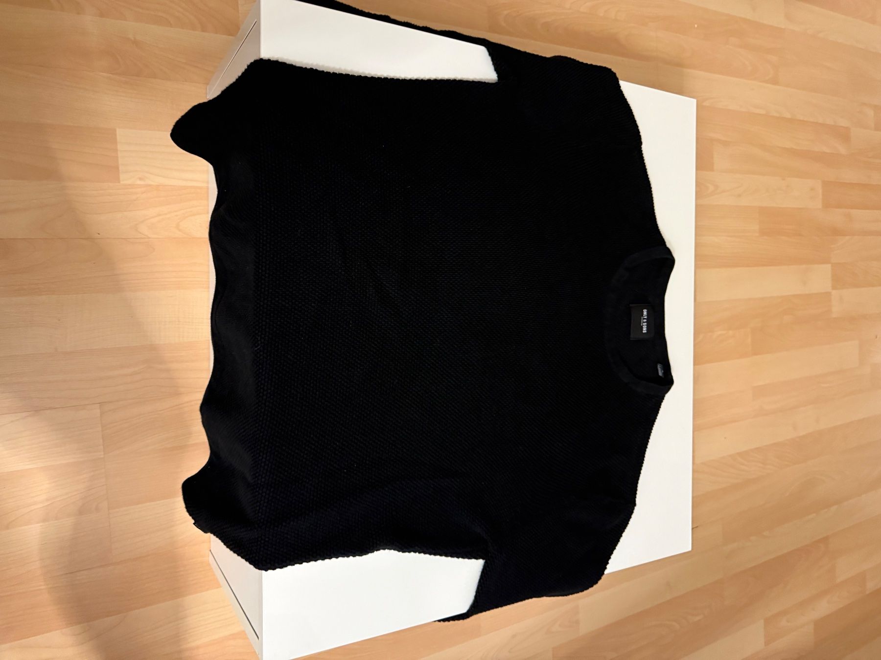 Pullover & Sweatshirts: Schwarzer Pulli – Gebraucht aus Suhr von sel_w2yg 2