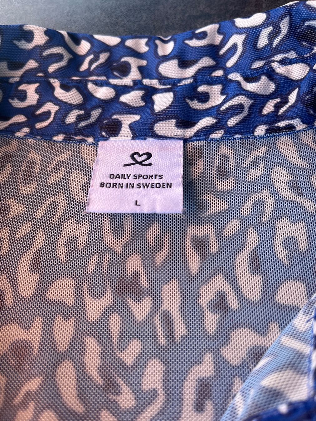 Camicette: Damen Bluse DAILY SPORTS Grösse L mit Print – Usato da Spiegel b. Bern venduto da Burdicrew 2