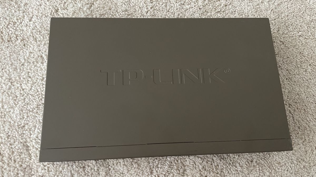 TP-Link Hub & Switch: TP-Link TL – 24-Port Gigabit Switch – Usato da Ramlinsburg venduto da Meeliinaa