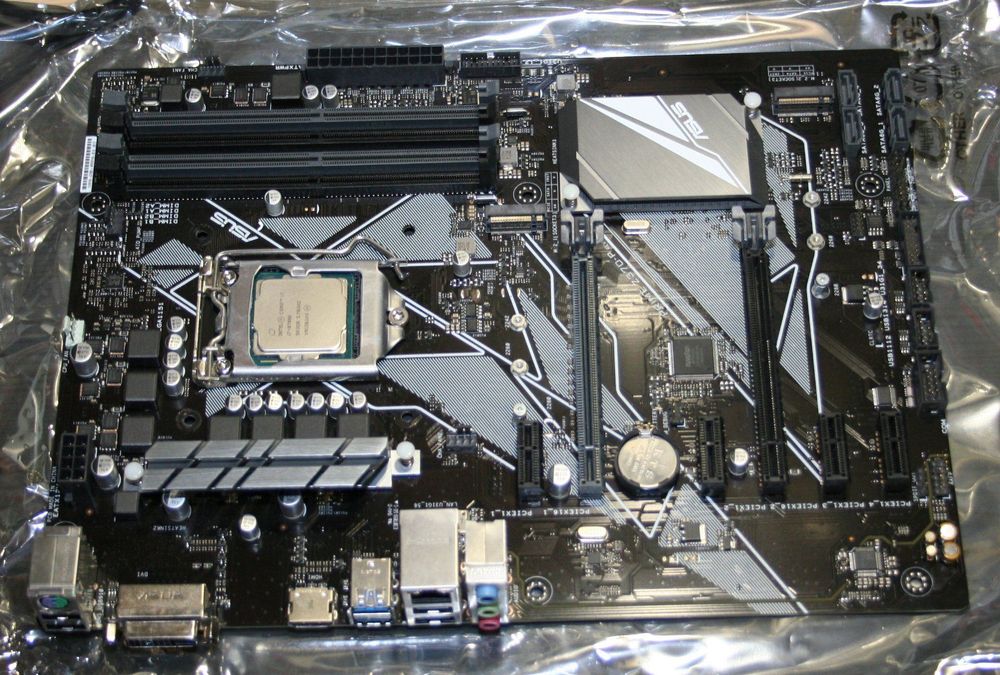 ASUS PRIME Z370-Pマザボとi7 8700K - PCパーツ