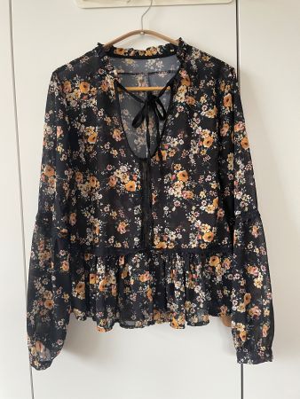 Romantische Bluse mit Blumenmuster, Grösse S/36