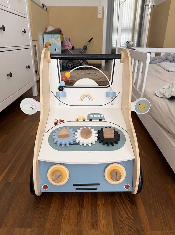 Spielzeuge: Lernlaufwagen Auto – Gebraucht aus Horgen von gianchi28