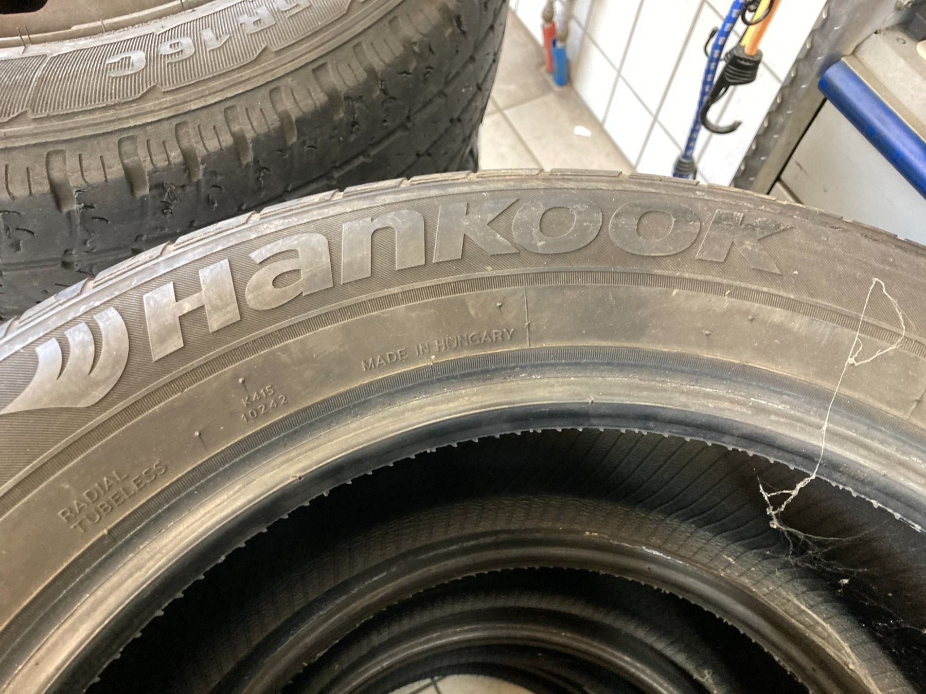 Hankook Pneus & Kompletträder: 225/60R17 Sommerpneu – Gebraucht aus Cham von WB2223 2