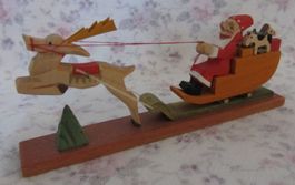 Erzgebirge - Emil Helbig - Weihnachtsmann mit Schlitten