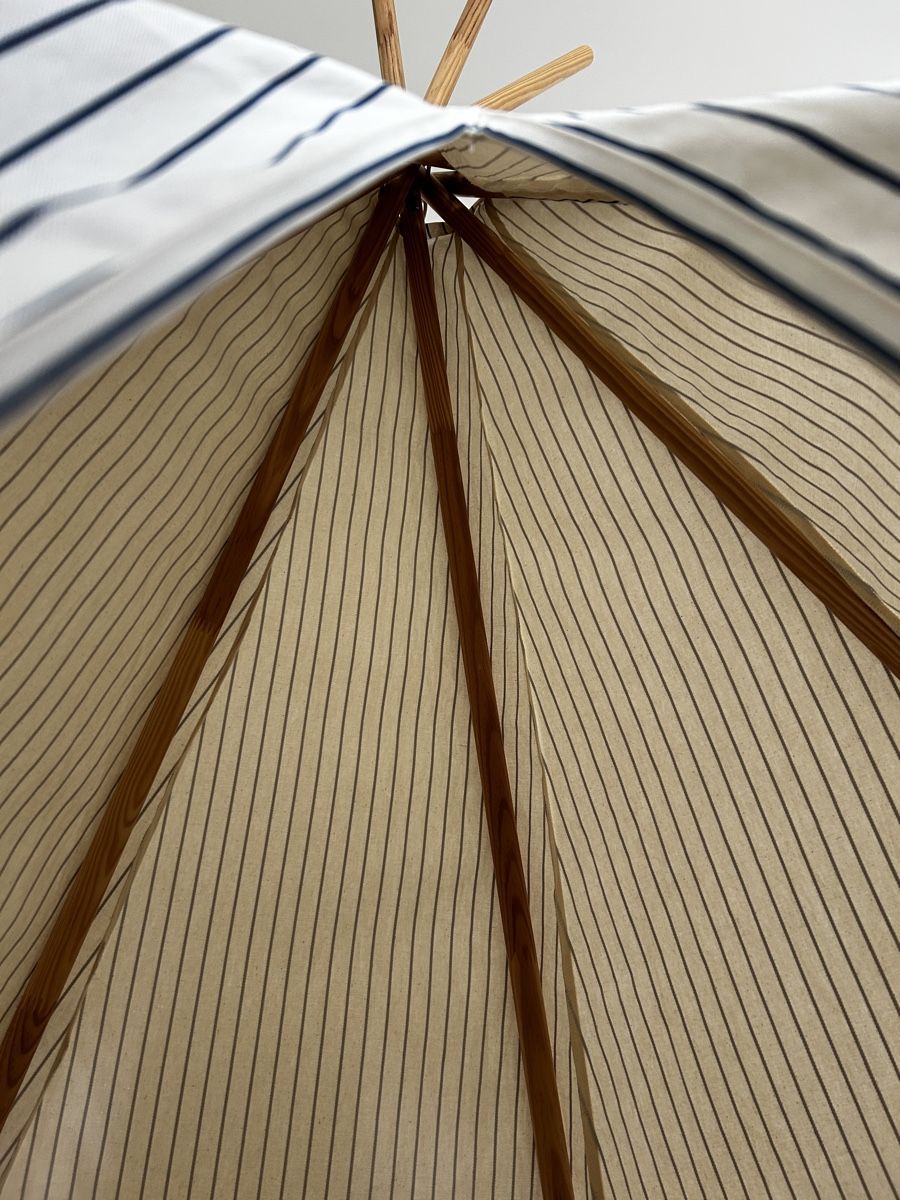 Nobodinoz Sonstige Kinderbetten & -möbel: Nobodinoz Tipi Zelt mit Teppich  – Gebraucht aus St. Gallen von Kiwi023 3