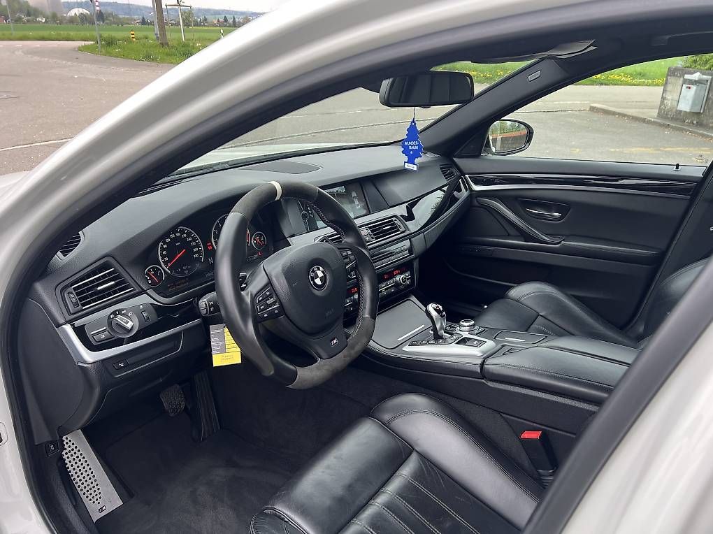 Autos: BMW M5 F10 V8  – Gebraucht aus Hunzenschwil von asm_v9dj 9