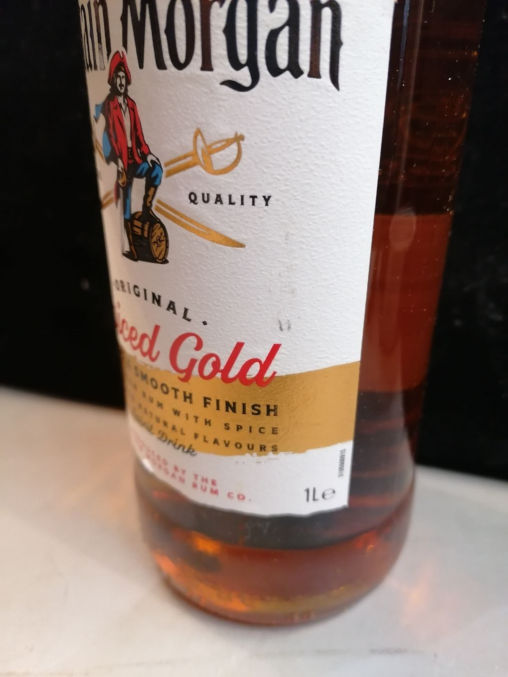 Bevande alcoliche: Captain Morgan Spiced Gold, 1L – Usato da Genève venduto da Leboucheoreilles 2