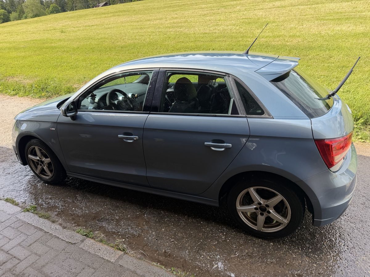 Audi Automobili: Audi A1 1.6 Automatik S-Line – Usato da Liestal venduto da ame_stb8 2