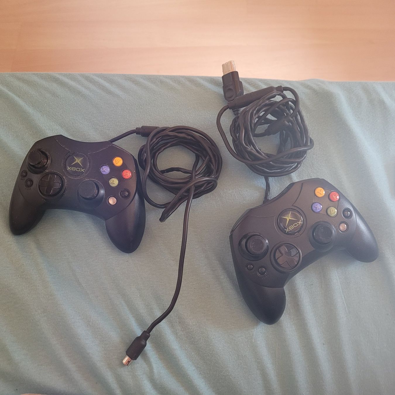 Controller: 2 Xbox Original Controller schwarz gebraucht – Gebraucht aus Grône von Gronibar