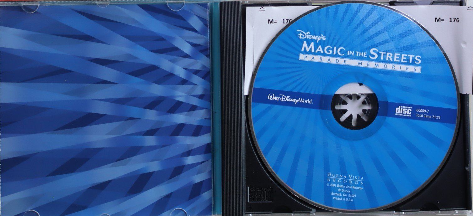 CDs: Magic In The Streets - Parade Memories – Gebraucht aus Luzern von CONTENTI 1