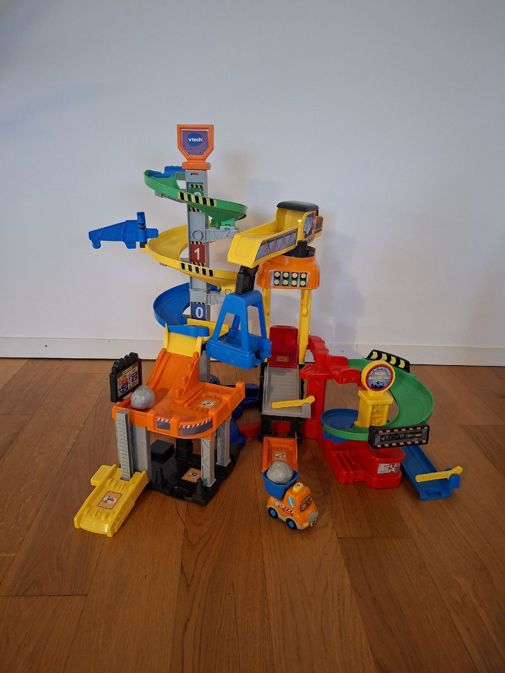 Vtech Jouets: Vtech Baustelle / Garage – D'occasion à Jona par joy_8gp9