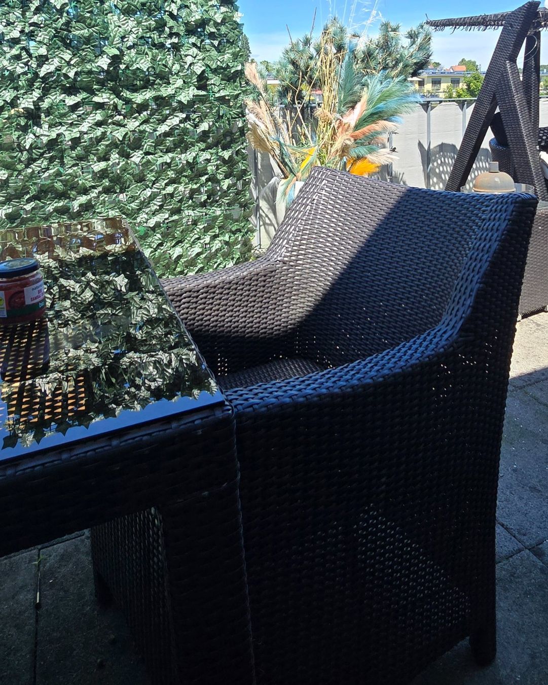 Pfister Set di tavolo e panche: Gartentisch inkl. 4 Stühle aus Rattan – Usato da Winterthur venduto da alm_p7zs
