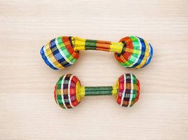2 bunte Maracas / Rasseln  gross & klein