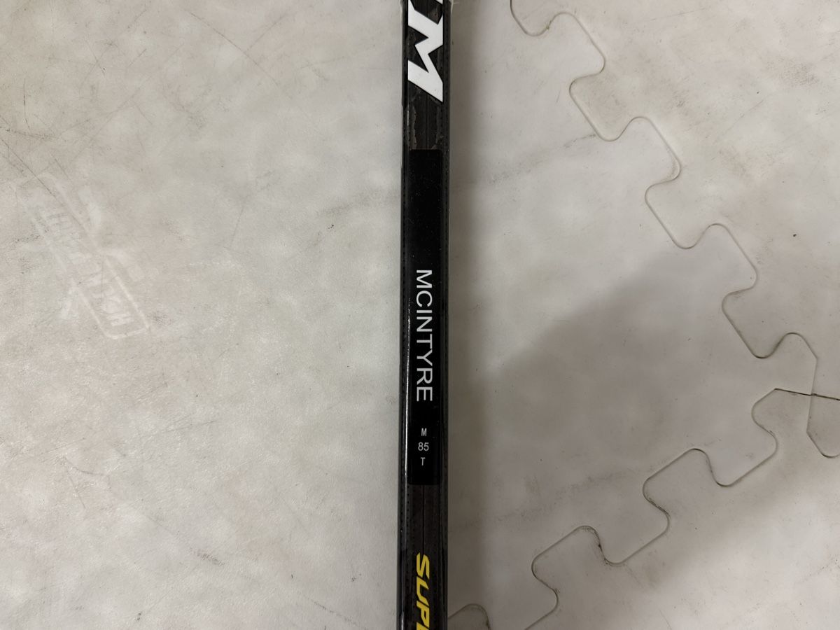 Ccm Bastoni & Pale: CCM Eishockey Stock von David McIntyre – Usato da Schwyz venduto da Aasterix 1
