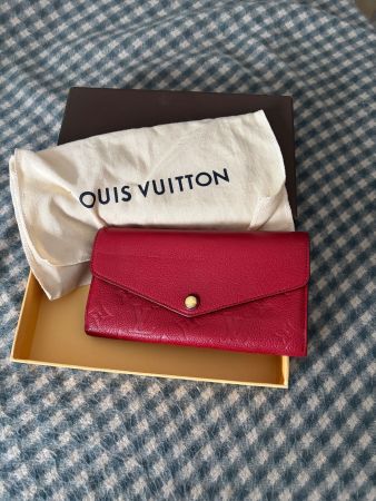 LOUIS VUITTON Portefeuille Sarah Emp