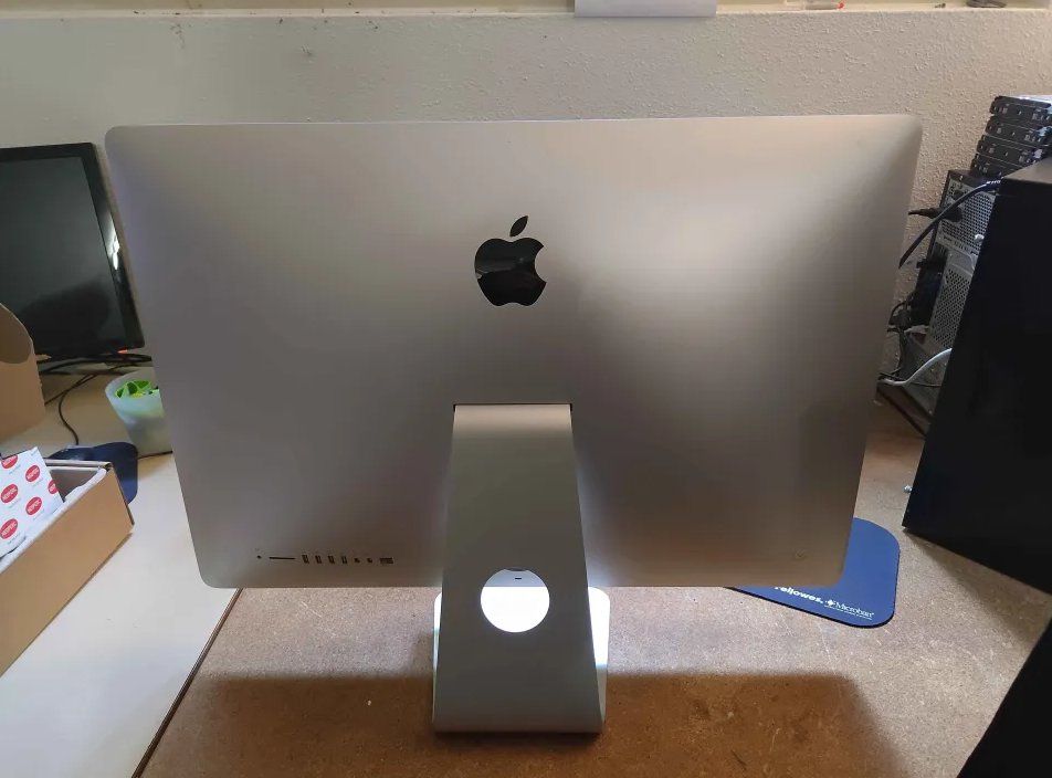 PCs: Apple iMac 24" in gutem Zustand – Gebraucht aus Allschwil von Pc-Expert 2