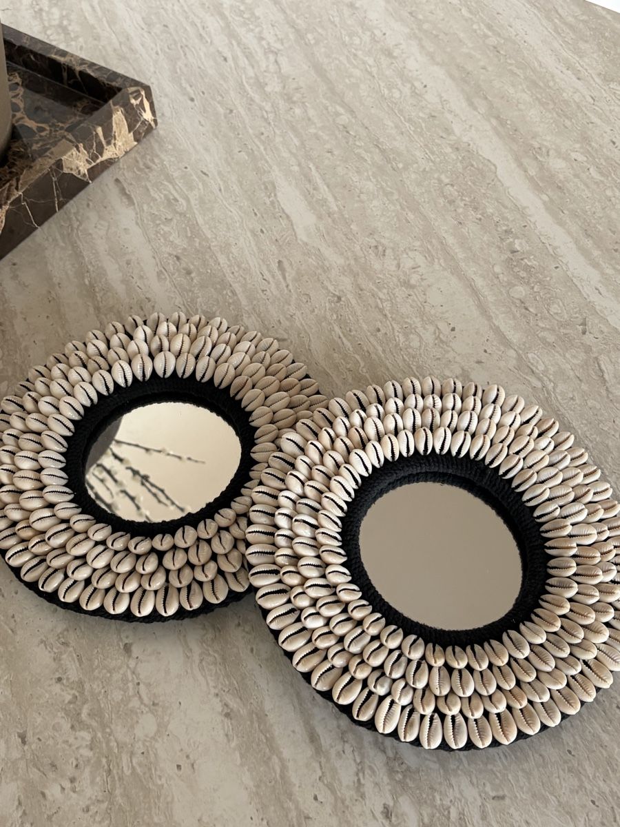 Specchi: Kleine Spiegel mit Muscheldetail – Nuovo e nell'imballaggio originale da Romanshorn venduto da pea_77kf 1