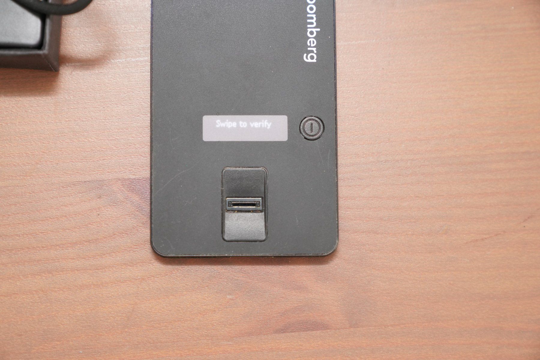 Cartoline: Bloomberg Anywhere B-Unit Fingerprint Sensor Biometric – Usato da Zürich venduto da Lock5151 2