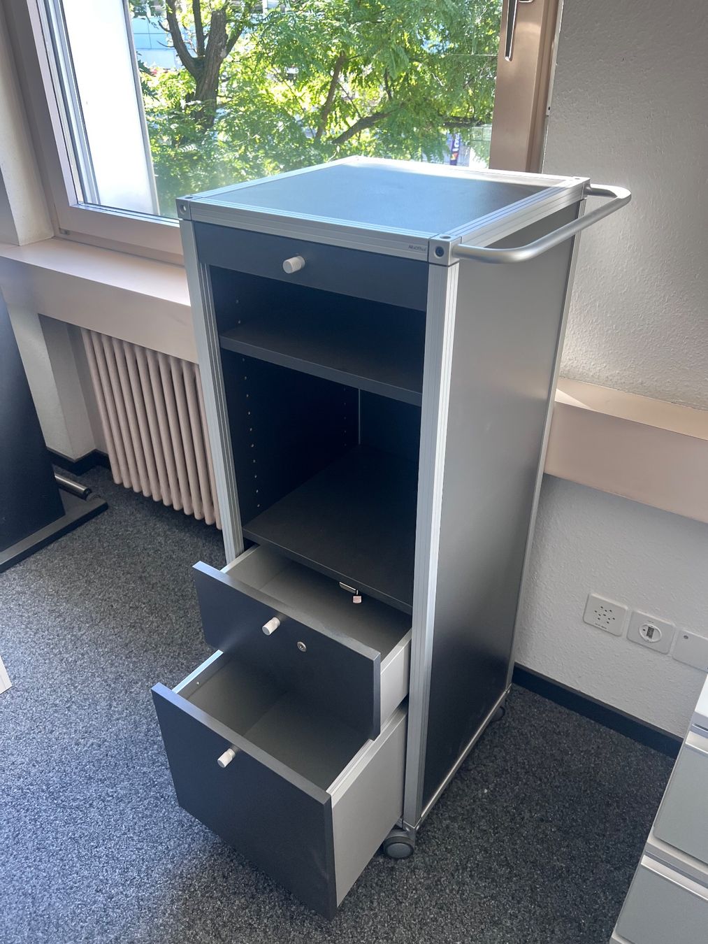 Eléments de bureau: Büro Rollcontainer – D'occasion à Reinach BL par tba_2gyj 1
