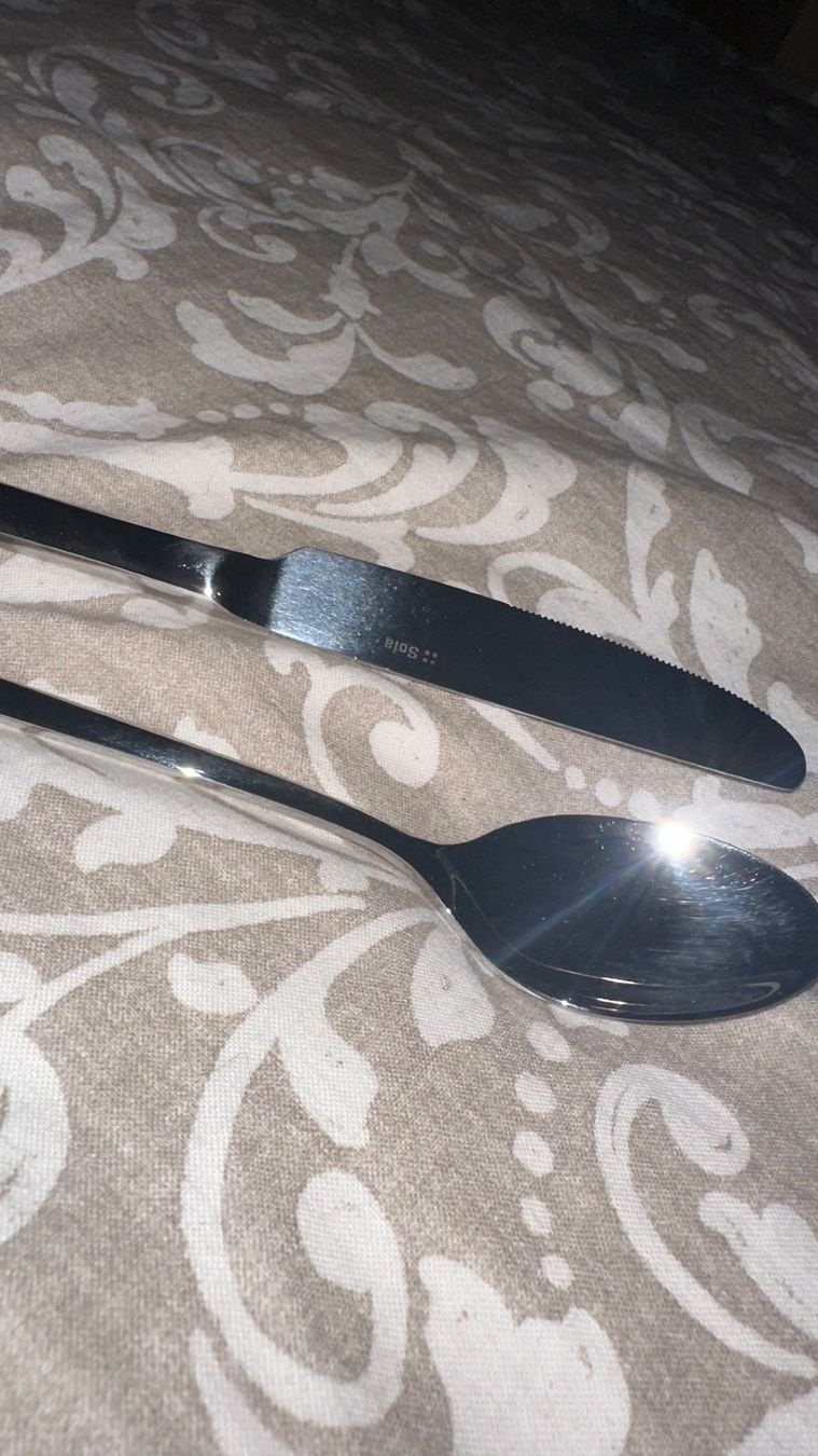 Sola Set di posate: Sola Set de couverts, neuf – Nuovo e nell'imballaggio originale da La Chaux-de-Fonds venduto da Amse. 2