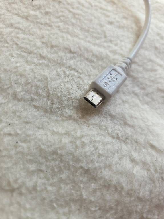 Kabel: Câble USB-A vers Micro-USB  – Gebraucht aus Cudrefin von SimSone1 1