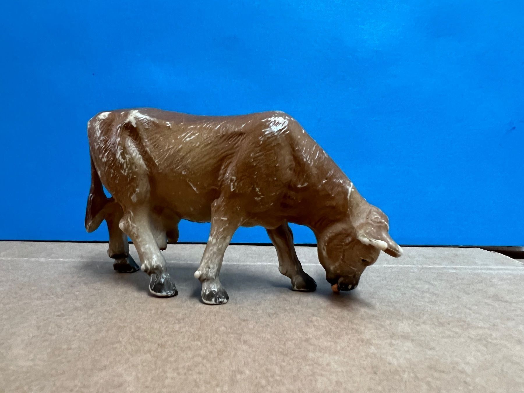 Schleich Statuette: Schleich Kuh grasend – Usato da Ennetbaden venduto da mapa05