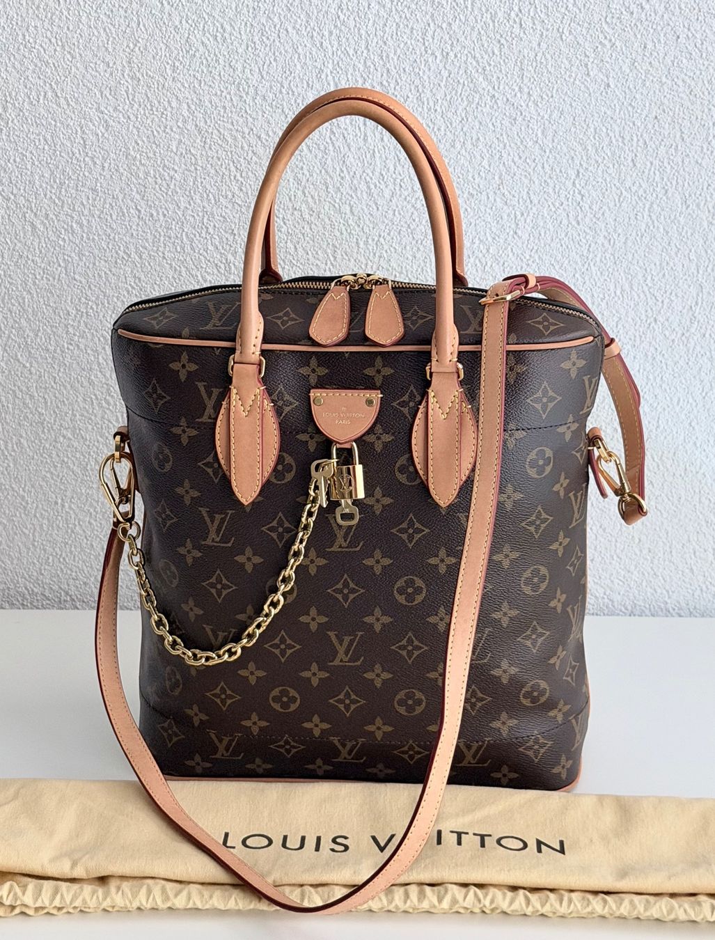 Louis Vuitton Borse da donna: Louis Vuitton Carryall MM – Usato da Reinach AG venduto da BisMad3 5