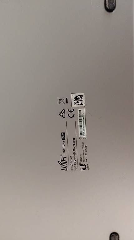 Hub & Switch: Unifi US 8 PoE 150W  VHB – Usato da Däniken SO venduto da p_b_v7bh 2